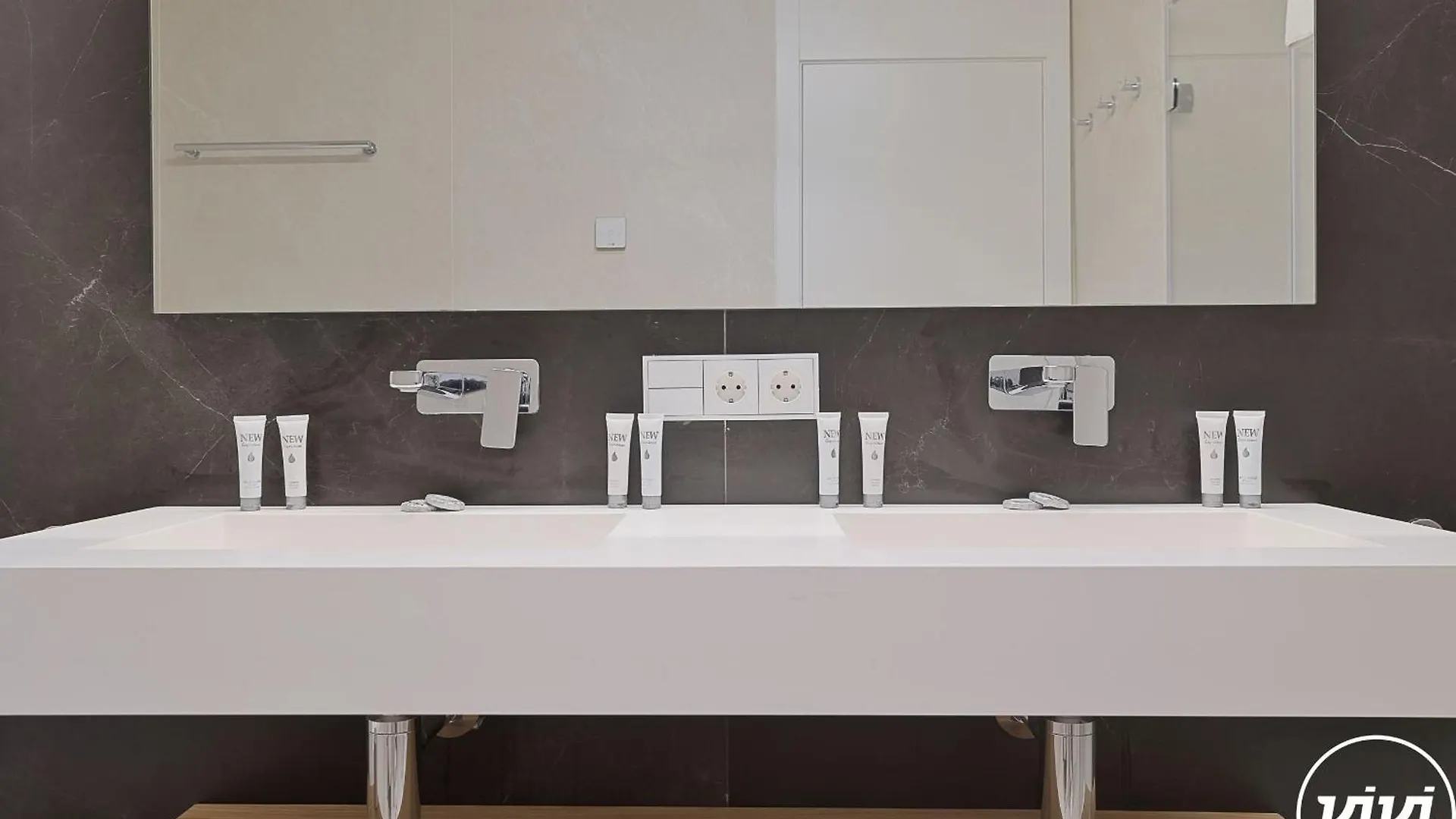 Vivi Homes - Aura Pool, Sauna, Spa, Gym & Sea View Torremolinos Apartment
