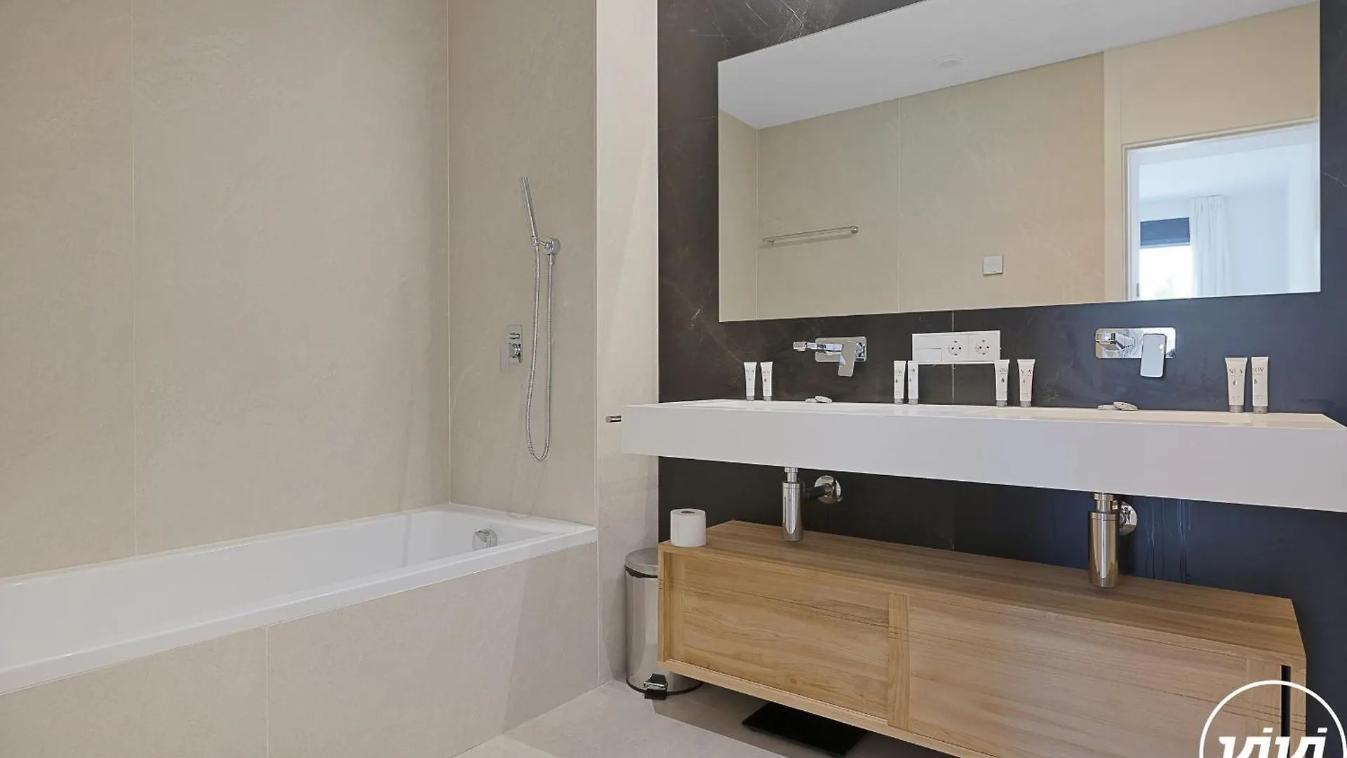 Vivi Homes - Aura Pool, Sauna, Spa, Gym & Sea View Torremolinos 0*,