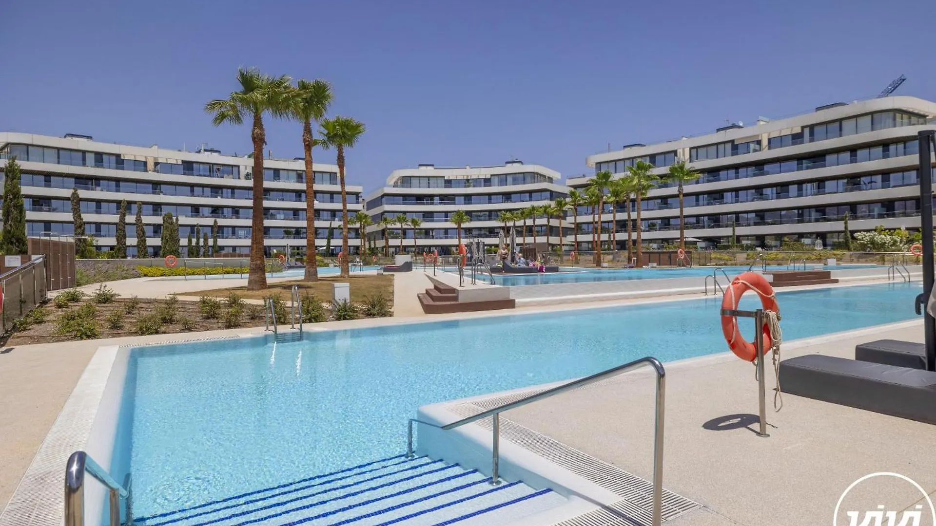 Vivi Homes - Aura Pool, Sauna, Spa, Gym & Sea View Torremolinos Apartment